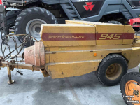 Pressen New Holland 945