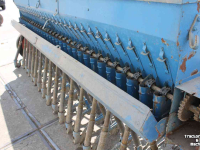 Drillmaschine  Pijpenzaaimachine graszaaimachine zaaimachine opbouwzaaimachine