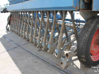 Drillmaschine  Pijpenzaaimachine graszaaimachine zaaimachine opbouwzaaimachine