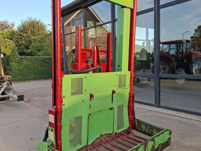 Siloblockschneider Strautmann Hydrofox HX 4 met hefmast