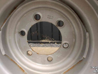 Räder, Reifen, Felgen & Distanzringe Trelleborg 380/55-17 (is 15.0/55-17) 10 ply band met wiel velg 6-gaats ET0