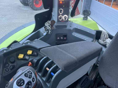 Schlepper / Traktor Claas Arion 660 Cebis First Claas