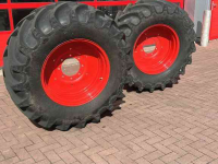 Räder, Reifen, Felgen & Distanzringe Alliance 540/65R28 Agristar 365 op Fendt velg 8 gaats, +/- 40MM