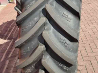 Räder, Reifen, Felgen & Distanzringe Alliance 540/65R28 Agristar 365 op Fendt velg 8 gaats, +/- 40MM