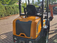 Radlader Giant G2700E