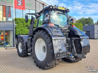 Schlepper / Traktor Valtra Q305