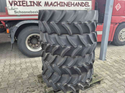 Räder, Reifen, Felgen & Distanzringe Firestone 360/70R20 R4000 Nieuw!
