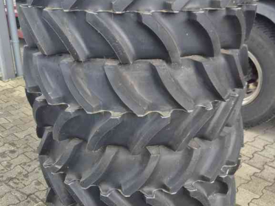 Räder, Reifen, Felgen & Distanzringe Firestone 360/70R20 R4000 Nieuw!