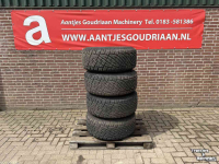 Räder, Reifen, Felgen & Distanzringe  4 banden 33x12.50