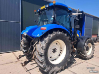 Schlepper / Traktor New Holland ts125A