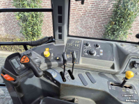 Schlepper / Traktor New Holland 8260