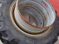Räder, Reifen, Felgen & Distanzringe BKT 320/85R32-28 85% RT 855