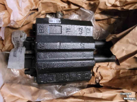 Gebrauchte Teile für Traktoren  Walvoil Ventiel SDM122/2