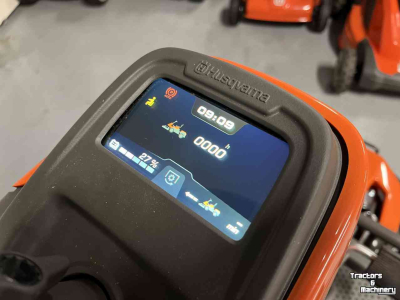 Aufsitzrasenmäher Husqvarna Husqvarna R200IX Elektrische zitmaaier. Nieuw!