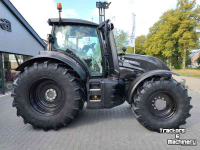Schlepper / Traktor Valtra T174 Direct