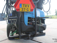 Gartentraktoren Iseki SXG216H diesel hydrostaat minitrekker met Weedmaster onkruidkoker heetwatermachine