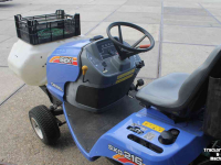 Gartentraktoren Iseki SXG216H diesel hydrostaat minitrekker met Weedmaster onkruidkoker heetwatermachine