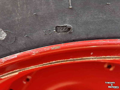 Räder, Reifen, Felgen & Distanzringe Trelleborg 650/85R38 TM900 90%