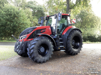 Schlepper / Traktor Valtra Q285