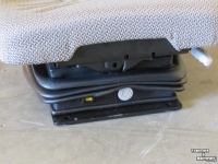Schlepper / Traktor New Holland T4 / T5 /TN /TL /TNA/S/F  stoel parts Nr:51503921