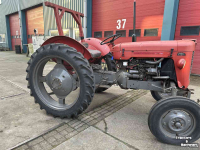 Schlepper / Traktor Massey Ferguson MF825