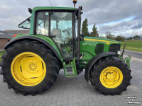 Schlepper / Traktor John Deere 6220