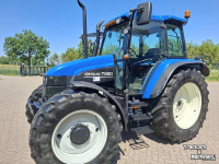 Schlepper / Traktor New Holland TS90