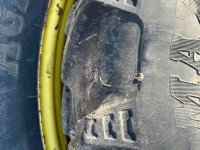 Räder, Reifen, Felgen & Distanzringe BKT 300/95R52 en 270/95R36