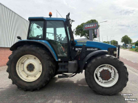 Schlepper / Traktor New Holland 8360