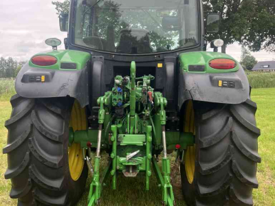 Schlepper / Traktor John Deere 6105R