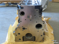 Schlepper / Traktor New Holland T 3030/T 3020 Motorblok  Boomer 40 Parts nr:87289321/87289298 Cilinderkop MT20117716