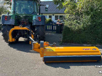 Mähausleger mit Schlegelmäher Ferri ZMTE 2000 PRO