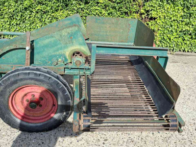 Kartoffelroder BAV voorraadrooier aardappelrooier