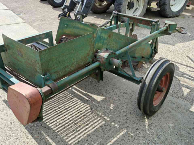 Kartoffelroder BAV voorraadrooier aardappelrooier