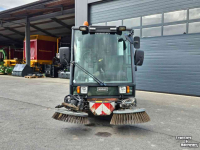 Kehr- und Kehrsaugmaschinen Schmidt Swingo 200 City-Cleaner