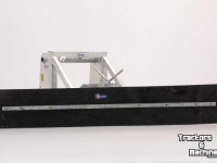 Sonstiges Stall- und Melkmaschinen und Zubehör Qmac Gummischieber für Ställen 180cm Anbau Manitou