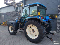 Schlepper / Traktor New Holland T5050 met voorlader