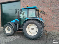 Schlepper / Traktor New Holland TL100