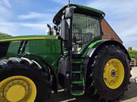 Schlepper / Traktor John Deere 7310R