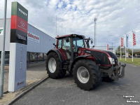 Schlepper / Traktor Valtra T213 Versu  TwinTrac