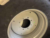 Räder, Reifen, Felgen & Distanzringe Trelleborg TRELLEBORG 540/65R28 cpl wielen