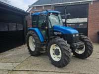 Schlepper / Traktor New Holland TS100