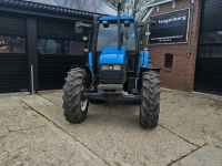 Schlepper / Traktor New Holland TS100