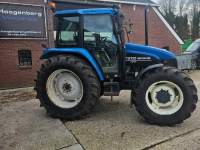 Schlepper / Traktor New Holland TS100