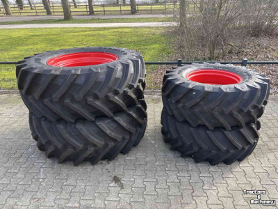 Räder, Reifen, Felgen & Distanzringe Trelleborg 650/65R38  540/65R28 TM800 nieuw op 8-gaats velgen