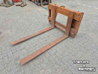 Palettengabeln Rahmen  Palletbord met vorken.