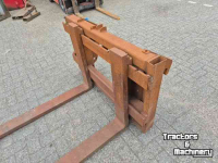 Palettengabeln Rahmen  Palletbord met vorken.