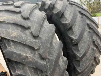 Räder, Reifen, Felgen & Distanzringe Trelleborg 750/70 R44