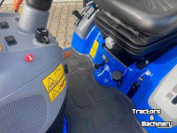 Schlepper / Traktor New Holland BOOMER 25 COMPACT