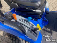 Schlepper / Traktor New Holland BOOMER 25 COMPACT